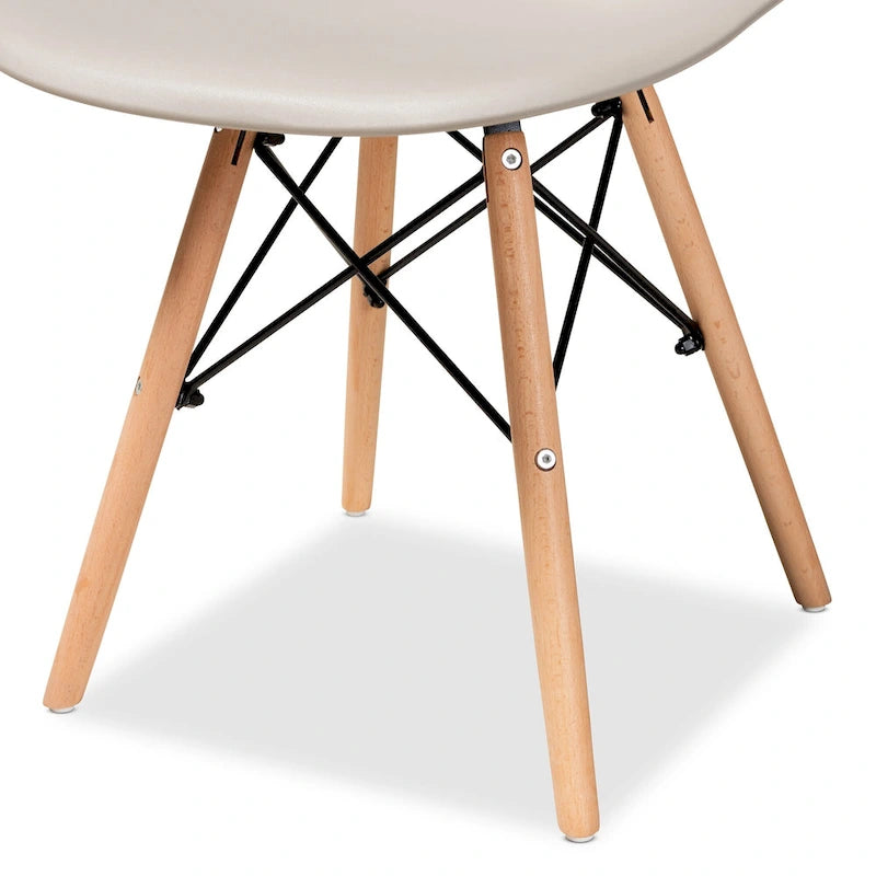 Chaise de salle à manger moderne en polypropylène avec pieds en bois de hêtre