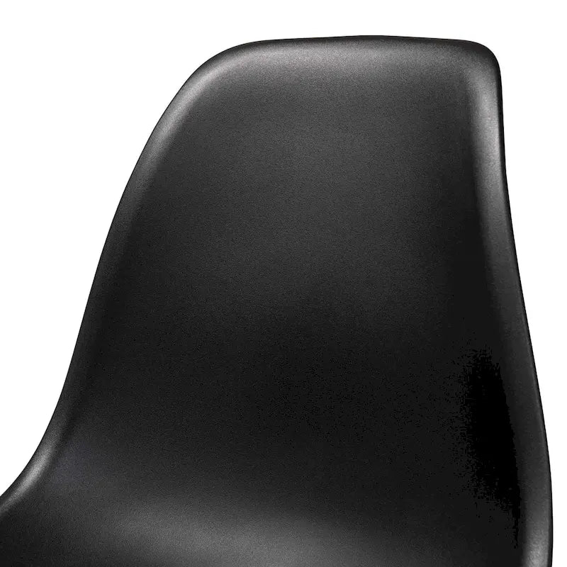 Chaise de salle à manger moderne en polypropylène avec pieds en bois de hêtre