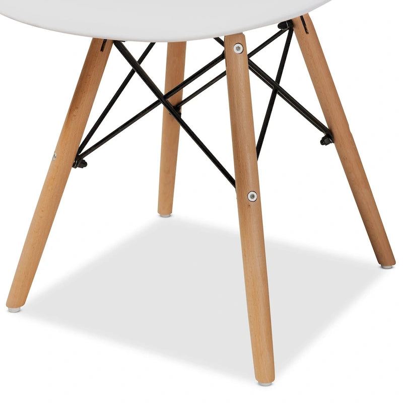 Chaise de salle à manger moderne en polypropylène avec pieds en bois de hêtre