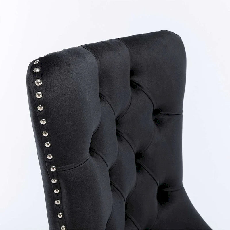 Chaise de salle à manger capitonnée en velours avec pieds en bois cloutés