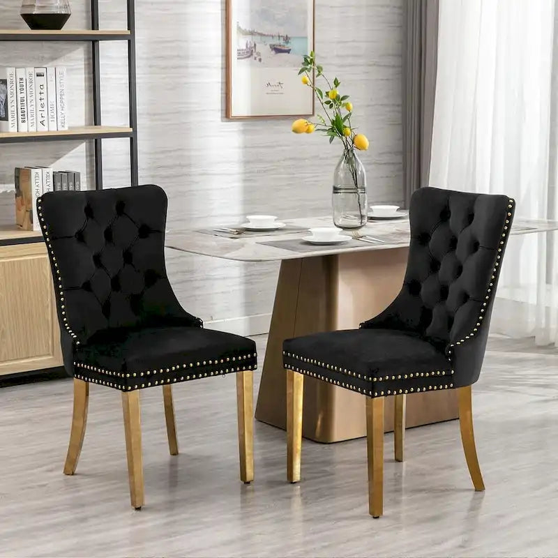 Chaise de salle à manger capitonnée en velours avec pieds en bois cloutés
