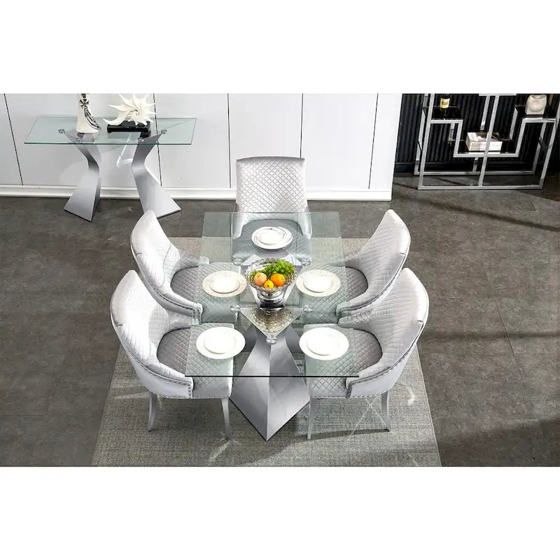 Chaise de salle à manger moderne en velours gris clair avec pieds en argent chromé