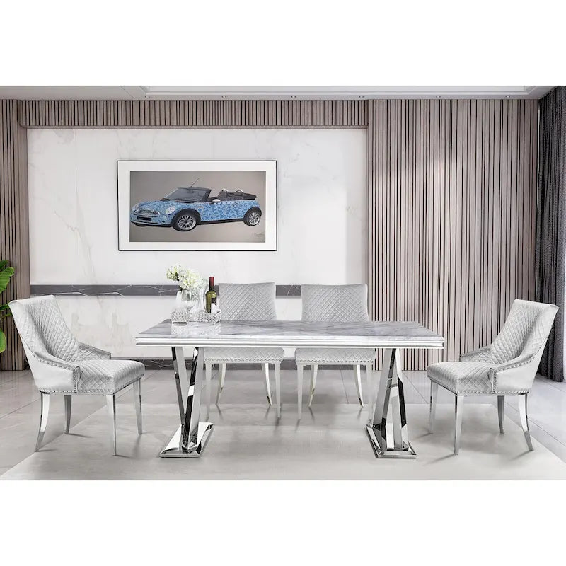 Chaise de salle à manger moderne en velours gris clair avec pieds en argent chromé