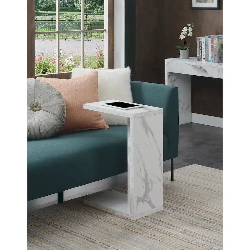 Table d'appoint en C, moderne, minimaliste